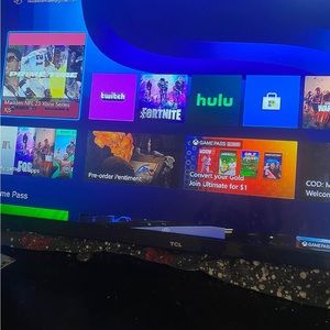 Xbox Series S Comes With Controller and Games